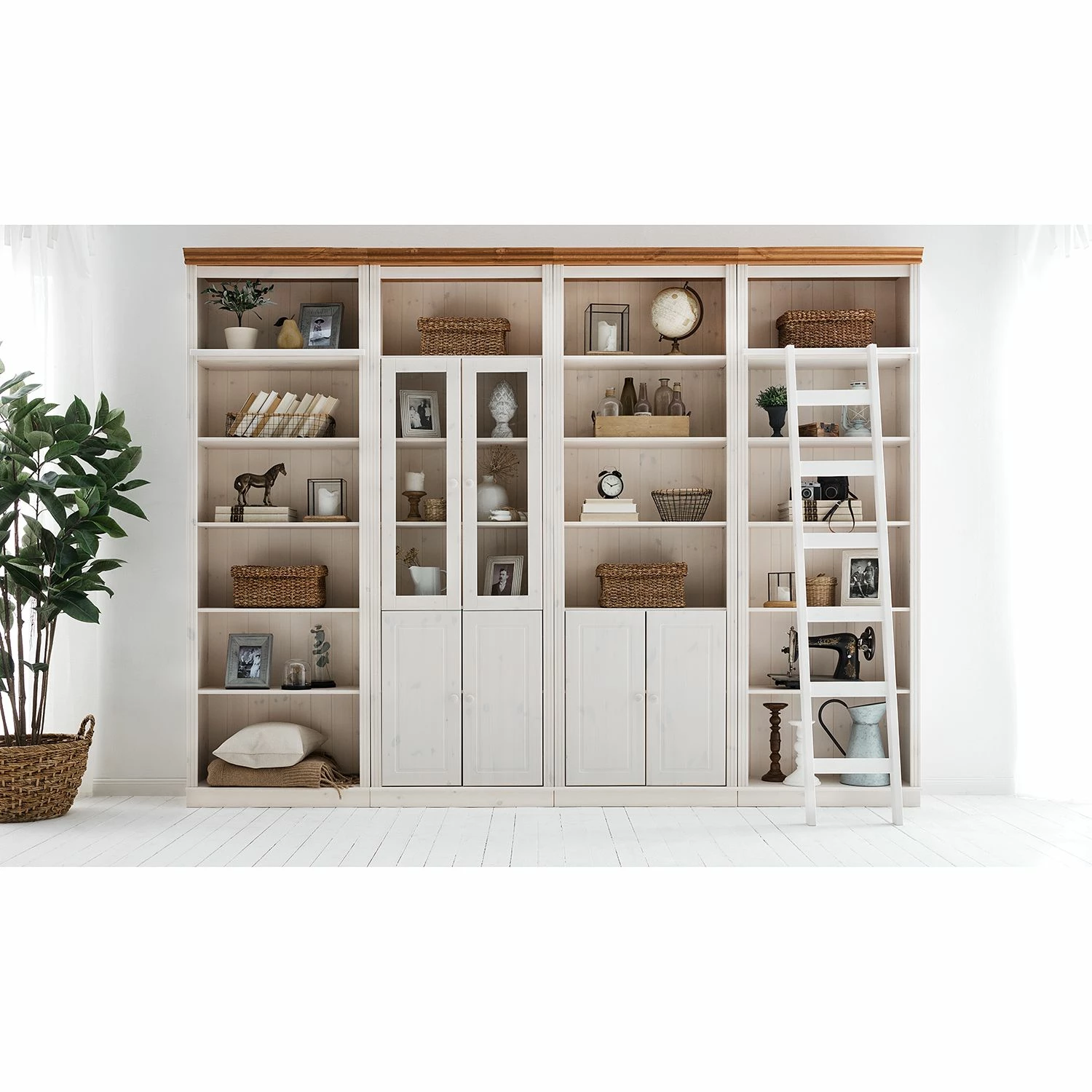 Maison Belfort Bücherwand Lillehammer IV - Kiefer massiv - Kiefer Weiß / Kiefer Honig 4 Maison Belfort Bücherwand Lillehammer IV - Kiefer massiv - Kiefer Weiß / Kiefer Honig – Bild 2