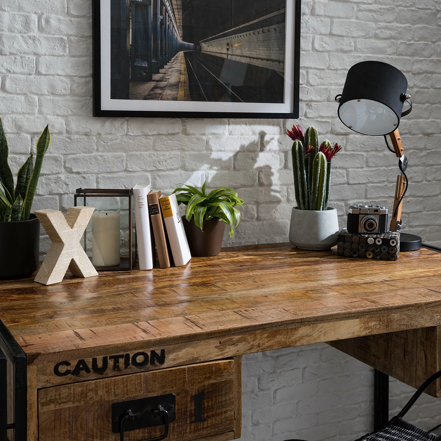 Wolf-Möbel Schreibtisch Iron - Mango massiv / Eisen - Mango / Schwarz 11 Wolf-Möbel Schreibtisch Iron - Mango massiv / Eisen - Mango / Schwarz – Bild 9