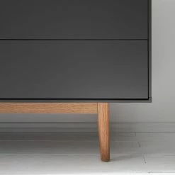 Mørteens Sideboard Lindholm V - Eiche teilmassiv - Grau / Eiche -Möbel Verkäufe 2024 1000119258 190214 13124700016 GALLERYIMAGES P000000001000119258