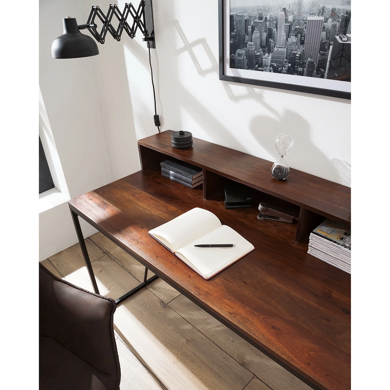 Ars manufacti Schreibtisch Woodson I - Akazie massiv / Eisen - Akazie Braun 9 Ars manufacti Schreibtisch Woodson I - Akazie massiv / Eisen - Akazie Braun – Bild 7