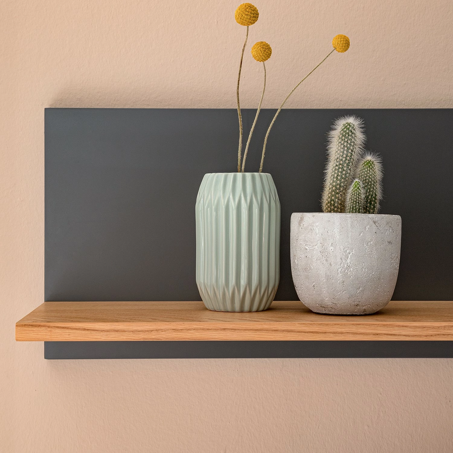 Mørteens Wandboard Lindholm - Eiche teilmassiv - Matt Grau 7 Mørteens Wandboard Lindholm - Eiche teilmassiv - Matt Grau – Bild 5