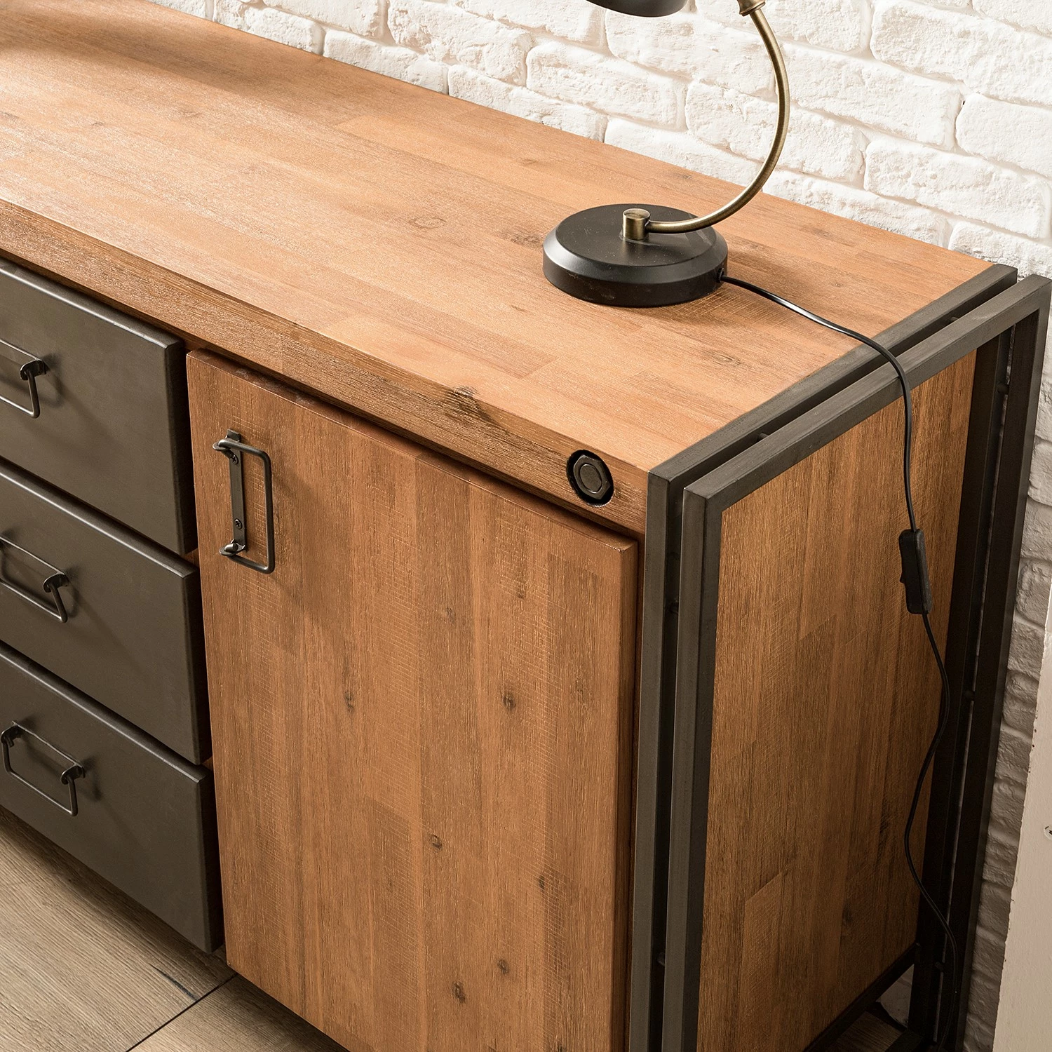 Ars manufacti Sideboard Manchester IV - Akazie massiv / Metall - Akazie / Anthrazit 8 Ars manufacti Sideboard Manchester IV - Akazie massiv / Metall - Akazie / Anthrazit – Bild 6