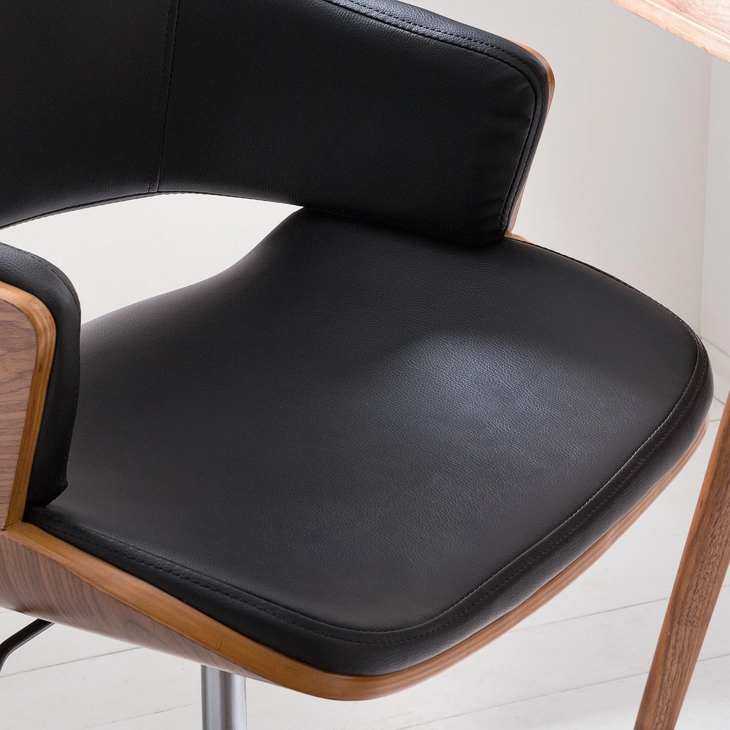 Studio Copenhagen Bürodrehstuhl Elzito - Kunstleder / Stahl - Schwarz / Chrom 10 Studio Copenhagen Bürodrehstuhl Elzito - Kunstleder / Stahl - Schwarz / Chrom – Bild 8