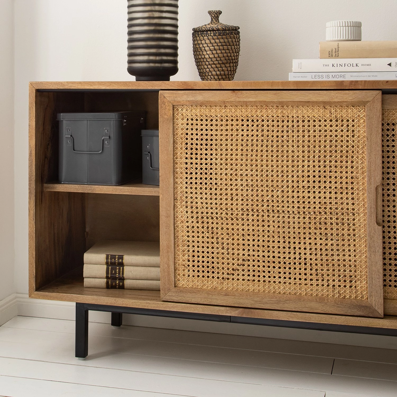 Ars manufacti Sideboard Vina I - Mango massiv / Wiener Geflecht - Mango / Schwarz 10 Ars manufacti Sideboard Vina I - Mango massiv / Wiener Geflecht - Mango / Schwarz – Bild 8