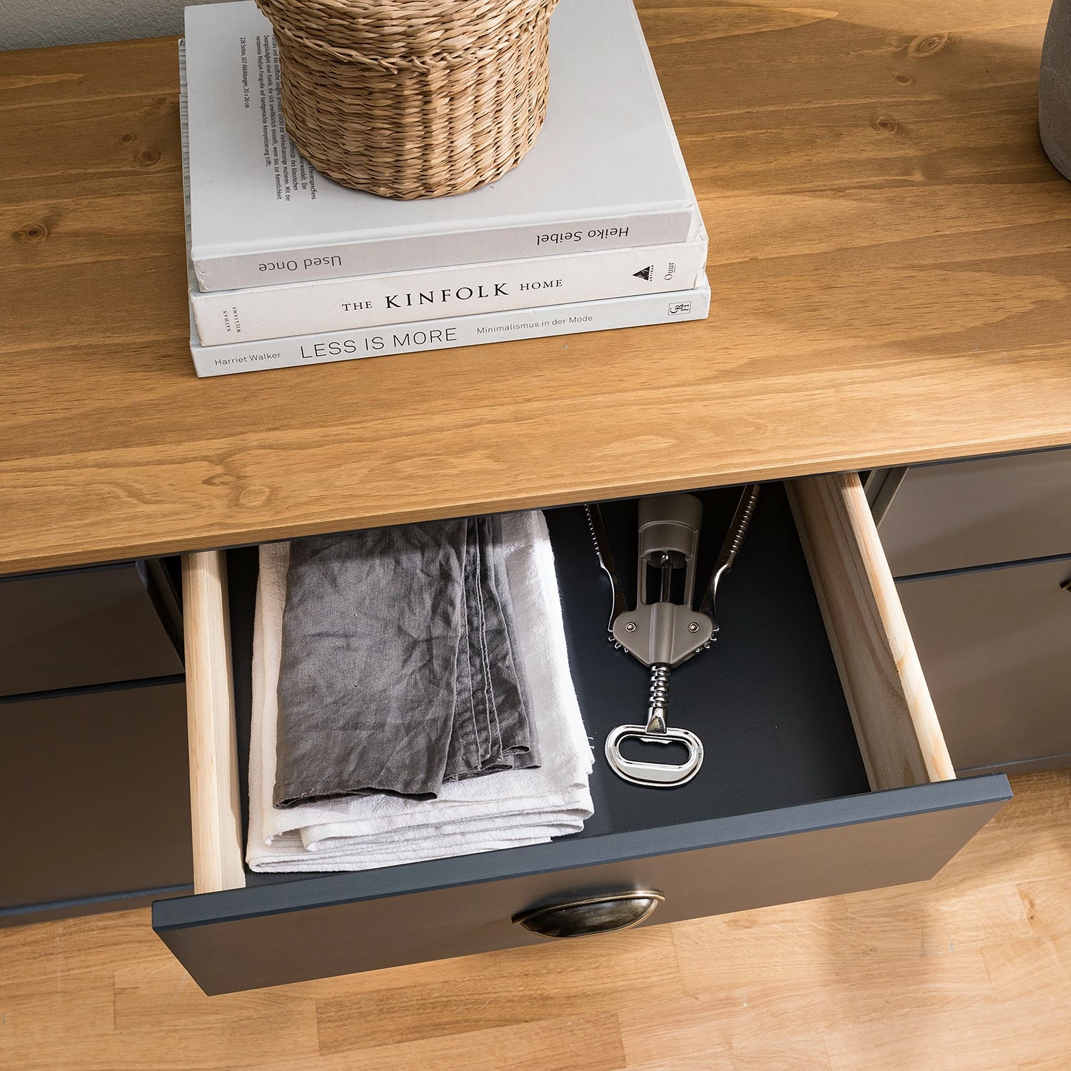 Maison Belfort Sideboard Rivery - Kiefer massiv - Anthrazit 12 Maison Belfort Sideboard Rivery - Kiefer massiv - Anthrazit – Bild 10