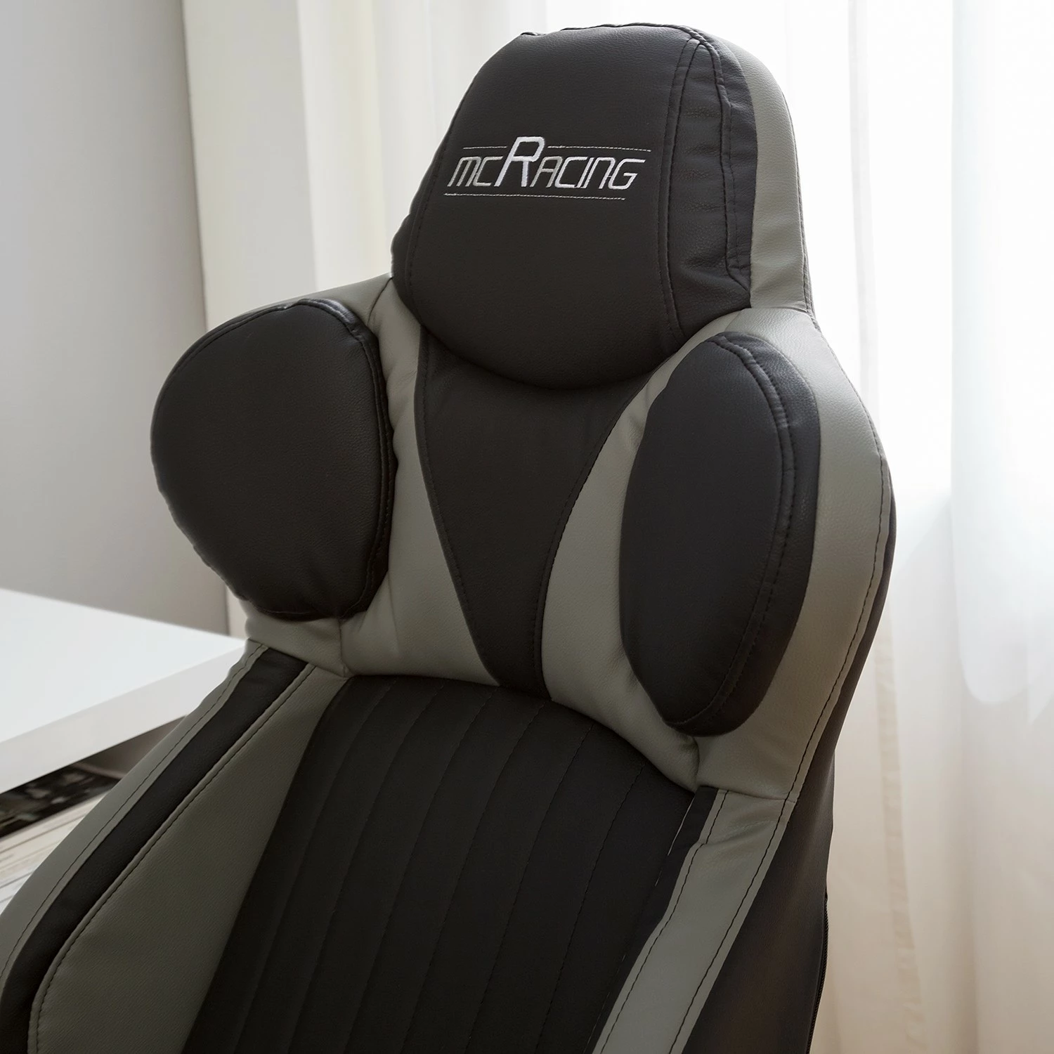 Furnitive Gaming Chair mcRacing II - Kunstleder / Kunststoff - Schwarz 18 Furnitive Gaming Chair mcRacing II - Kunstleder / Kunststoff - Schwarz – Bild 17