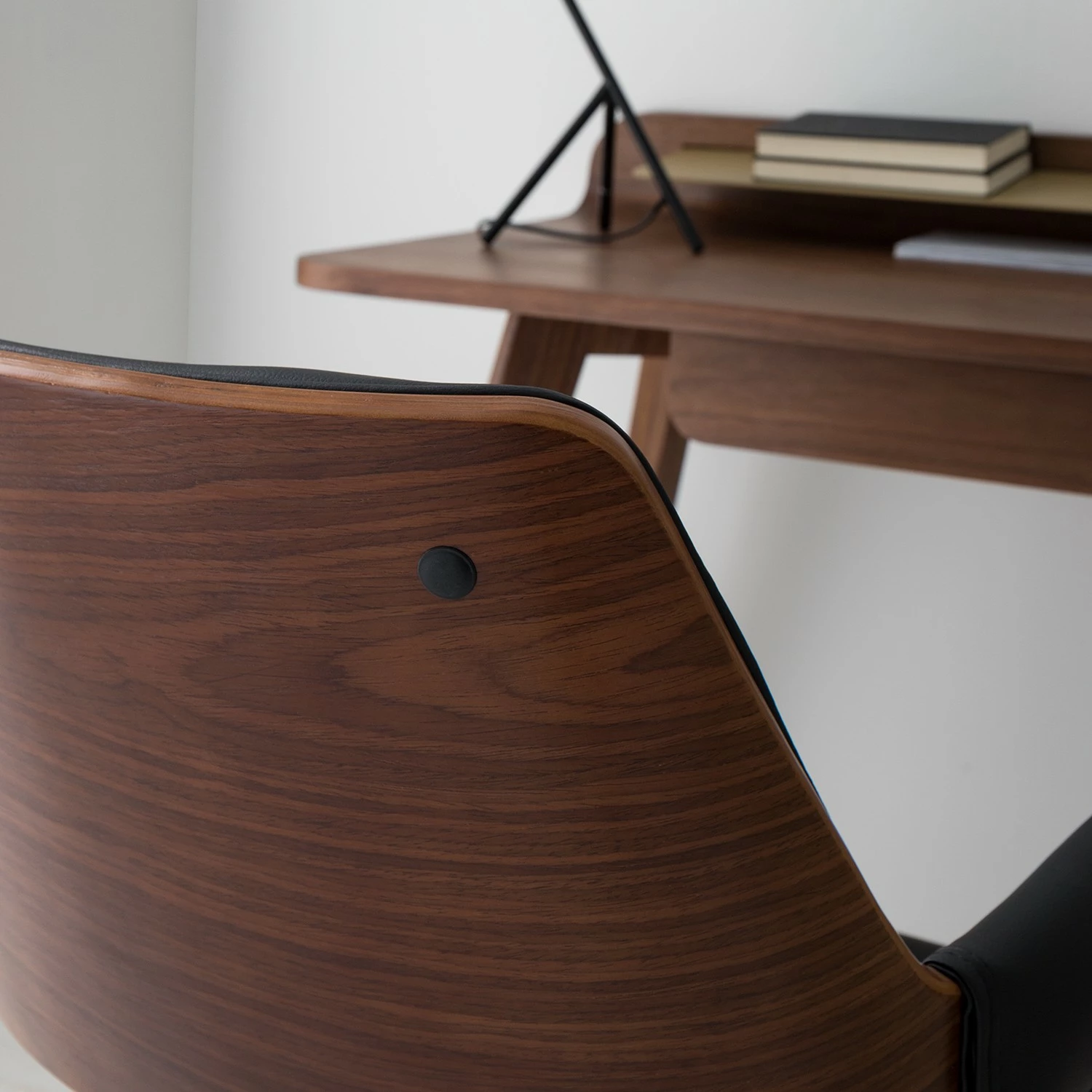 Mørteens Bürostuhl Luumaki - Kunstleder - Schwarz / Walnuss 14 Mørteens Bürostuhl Luumaki - Kunstleder - Schwarz / Walnuss – Bild 12