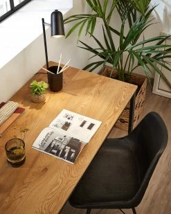 Furnitive Schreibtisch Tafton - Metall - Naturholz Dekor / Schwarz 11 Furnitive Schreibtisch Tafton - Metall - Naturholz Dekor / Schwarz -Möbel Verkäufe 2024 1000214326 200609 07305700060 MOOD DETAILS P000000001000214326 mood