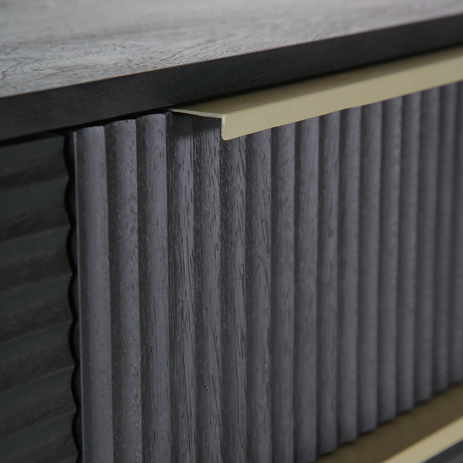 Red Living Sideboard Soyons - Akazie massiv / Metall - Schwarz / Gold 6 Red Living Sideboard Soyons - Akazie massiv / Metall - Schwarz / Gold – Bild 4