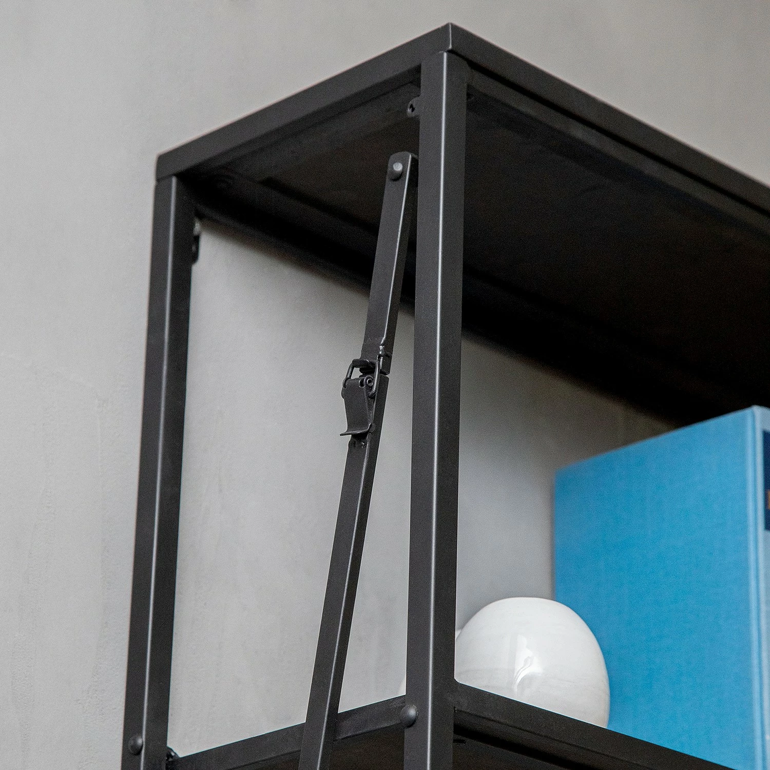 Red Living Regal Cap Cana III - Echtholzfurnier / Metall - Spießtanne / Schwarz 10 Red Living Regal Cap Cana III - Echtholzfurnier / Metall - Spießtanne / Schwarz – Bild 8