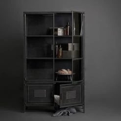 Red Living Vitrinenschrank Ravno - Metall - Vintage Schwarz 8 Red Living Vitrinenschrank Ravno - Metall - Vintage Schwarz -Möbel Verkäufe 2024 1000275626 220209 12152100020 MOOD DETAILS P000000001000275626 mood