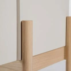 Studio Copenhagen Sideboard Cooby II - Muschelweiß / Eiche Hell -Möbel Verkäufe 2024 1000276948 220713 055 DETAILS P000000001000276948