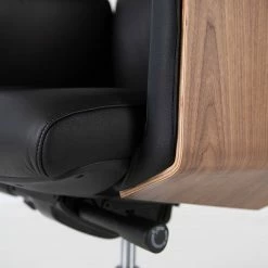 Fredriks Bürostuhl Weld - Echtleder / Walnuss Furnier / Metall - Schwarz / Walnuss / Aluminium -Möbel Verkäufe 2024 1000310647 220826 038 DETAILS P000000001000310647