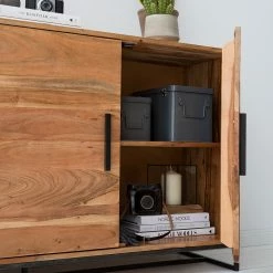 Ars manufacti Sideboard Woodson II - Akazie massiv / Metall - Akazie Hellbraun 49 Ars manufacti Sideboard Woodson II - Akazie massiv / Metall - Akazie Hellbraun -Möbel Verkäufe 2024 1000339802 220311 082 DETAILS P000000001000339802