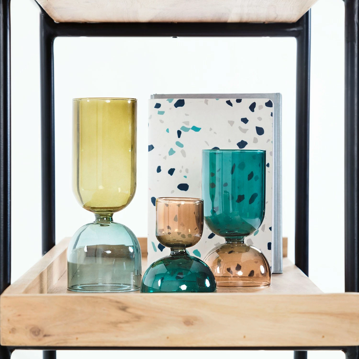 Red Living Regal Breitbride II - Akazie massiv / Metall - Akazie / Schwarz 11 Red Living Regal Breitbride II - Akazie massiv / Metall - Akazie / Schwarz – Bild 9