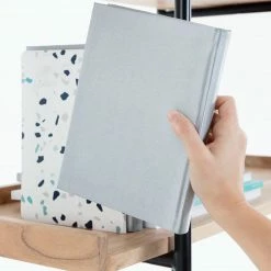 Red Living Regal Breitbride II - Akazie massiv / Metall - Akazie / Schwarz 21 Red Living Regal Breitbride II - Akazie massiv / Metall - Akazie / Schwarz -Möbel Verkäufe 2024 1000363950 220714 055 DETAILS P000000001000363950