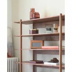 Naturoo Regal Chipata - Walnuss teilmassiv -Möbel Verkäufe 2024 1000363972 220714 023 MOOD DETAILS P000000001000363972 mood