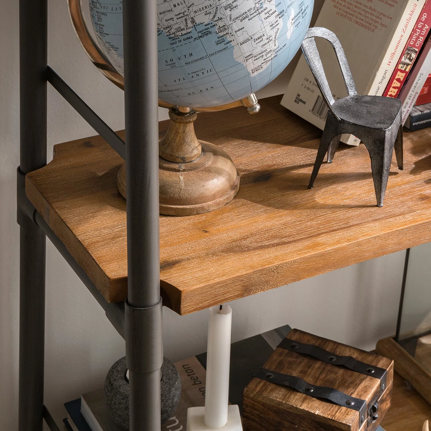 Ars manufacti Regal Atelier III - Akazie massiv / Metall - Akazie Braun / Anthrazit 10 Ars manufacti Regal Atelier III - Akazie massiv / Metall - Akazie Braun / Anthrazit – Bild 8