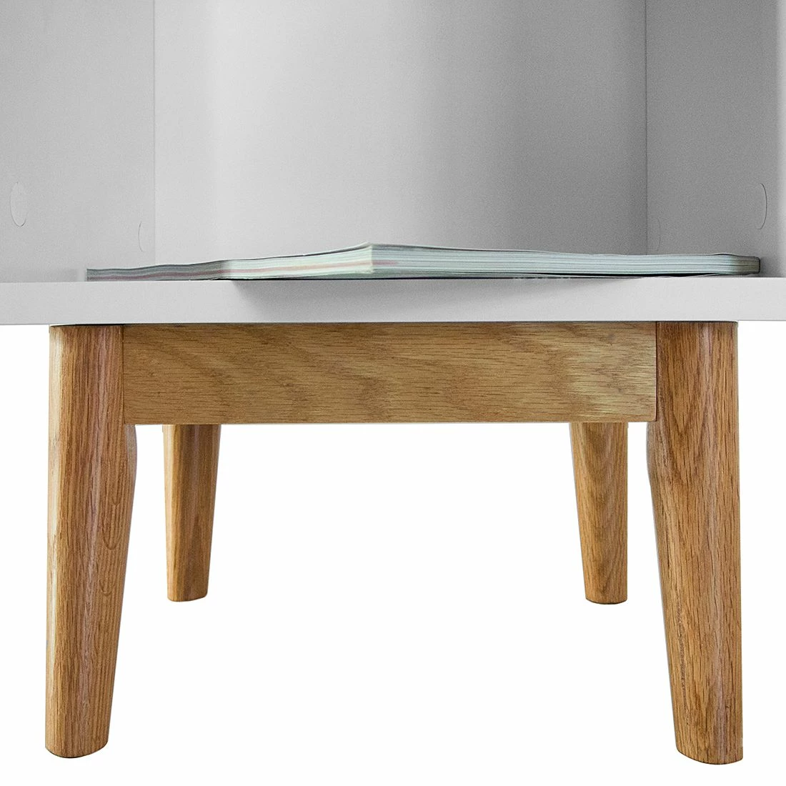 Mørteens Regal Lindholm I - Weiß / Eiche 8 Mørteens Regal Lindholm I - Weiß / Eiche – Bild 6