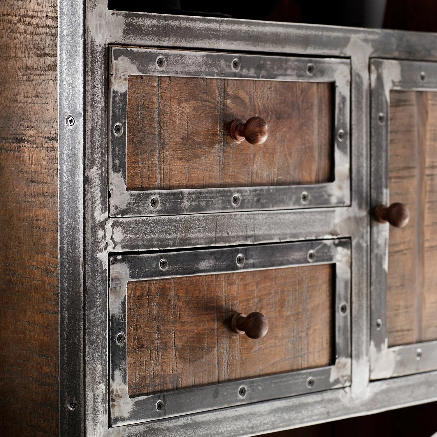 Ars manufacti Regal Wharton II - Akazie teilmassiv / Stahl 13 Ars manufacti Regal Wharton II - Akazie teilmassiv / Stahl – Bild 11