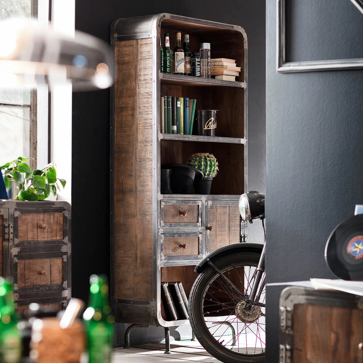 Ars manufacti Regal Wharton II - Akazie teilmassiv / Stahl 5 Ars manufacti Regal Wharton II - Akazie teilmassiv / Stahl – Bild 3