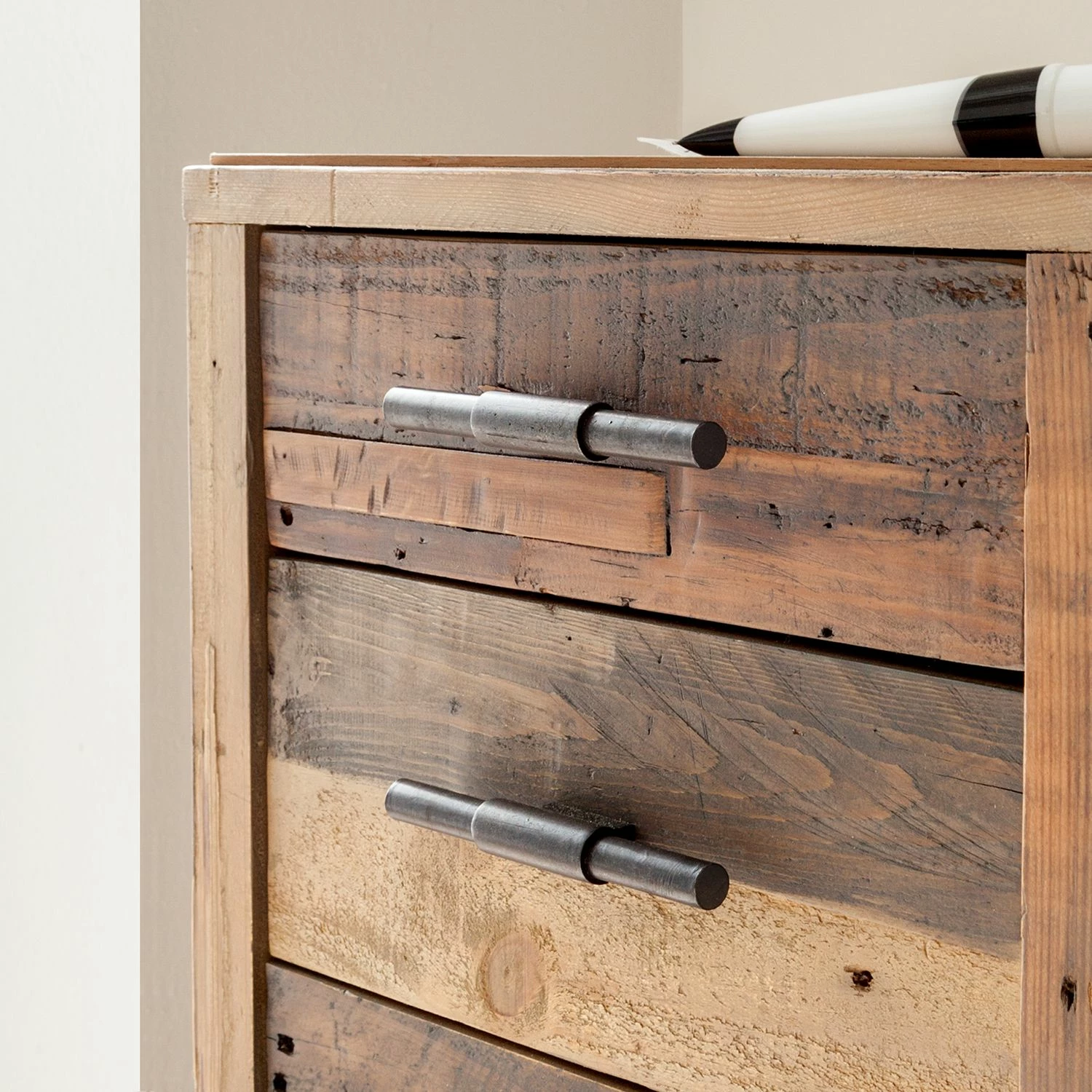 Ars manufacti Schreibtisch Tamati - Pinie massiv / Edelstahl - Pinie / Schwarz 10 Ars manufacti Schreibtisch Tamati - Pinie massiv / Edelstahl - Pinie / Schwarz – Bild 8